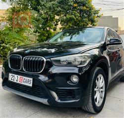 بی ئێم دەبڵیو X1